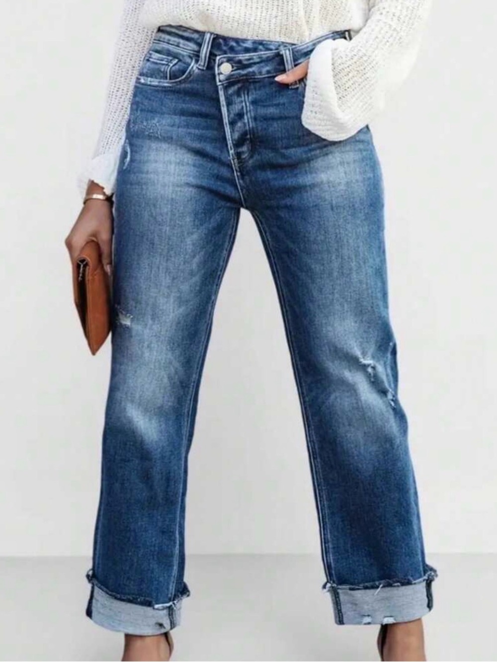 High-Rise Straight Leg Womens Jeans in Washed Blue